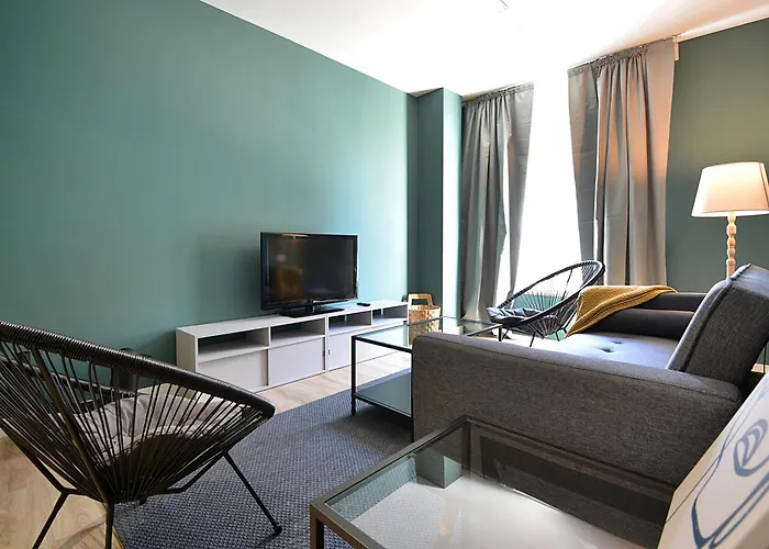 Roma's Daire Cambados